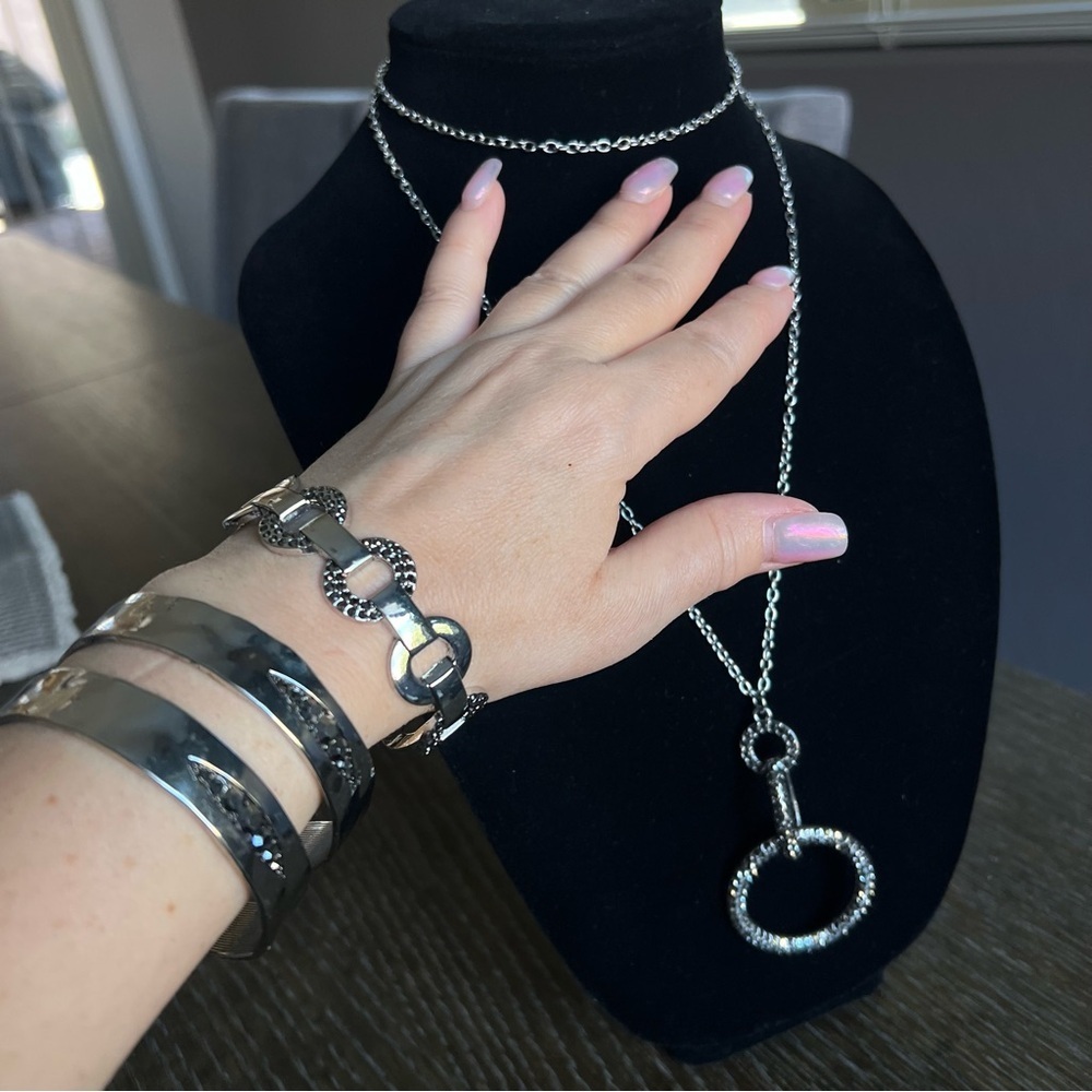 Silver tone custom Jewelry Set Necklace, 2 bracelets and earrings